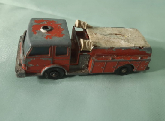 BY LESNEY MATCHBOX SERJES NO : 29 FİRE PUMPER TRUCK DENVER İTFAİYE 1960