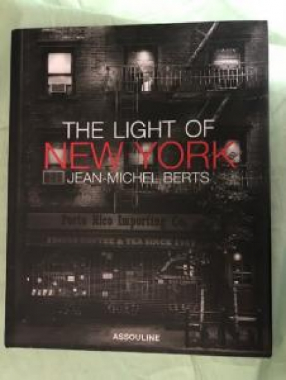 THE LIGHT OF NEW YORK JEAN - MICHEL BERTS ŞAFAKDA NEW YORK SOKAKLARI
