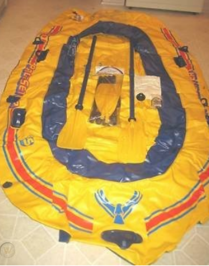 thumb1985 INTEX PACESETTER 4 PERSON INFLATABLE BOAT 102 X 60 IN W/NEW OARS