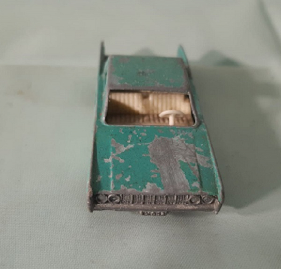 thumbBY LESNEY MATCHBOX SERIES NO: 31 LINCOLN CONTINENTAL METAL ARABA 1970