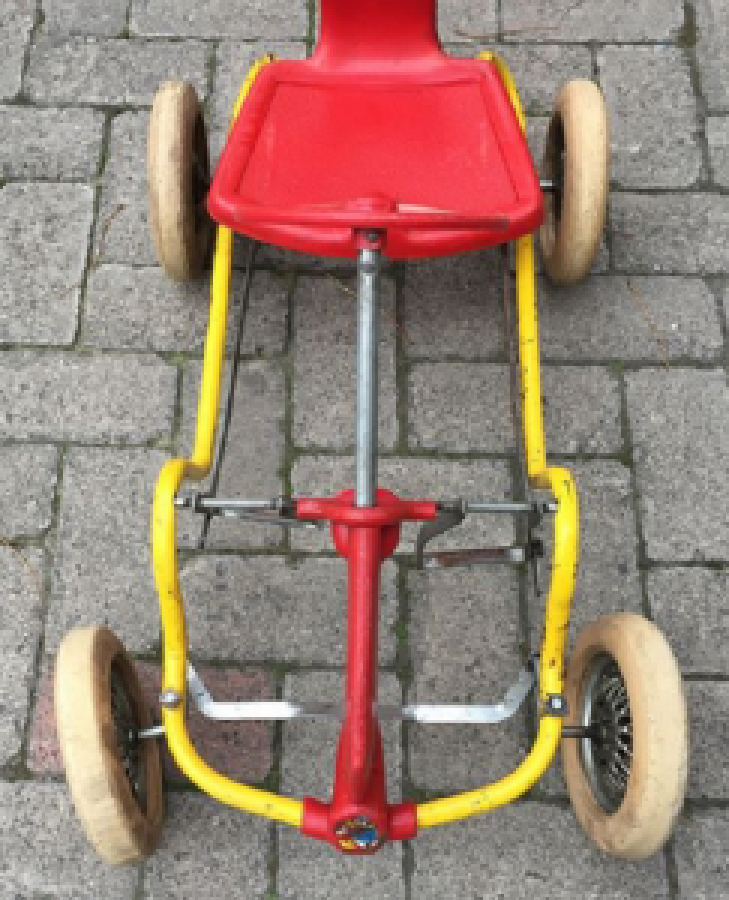 thumbPEDALLI 4 TEKER DİREKSİYONLU BİSİKLET İTALYAN MALI 1960 MODEL PEDAL CAR