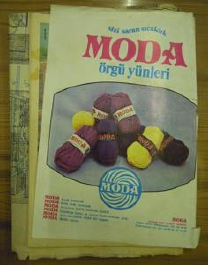 thumbSAMANYOLU 200 ÇEŞİT EL İŞİ MODELİ PATRONUYLA NO : 88 OCAK 1981