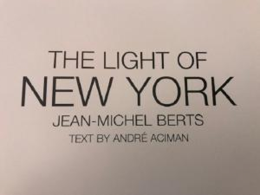 thumbTHE LIGHT OF NEW YORK JEAN - MICHEL BERTS ŞAFAKDA NEW YORK SOKAKLARI